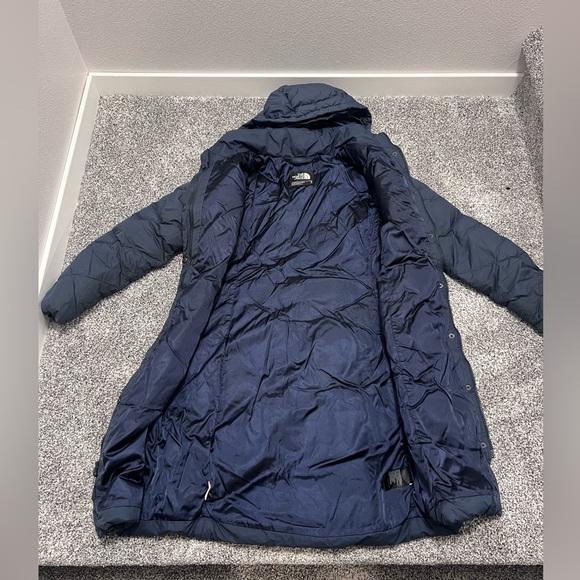 Women’s Sz SMALL North Face Parka (550) - Picture 8 of 11